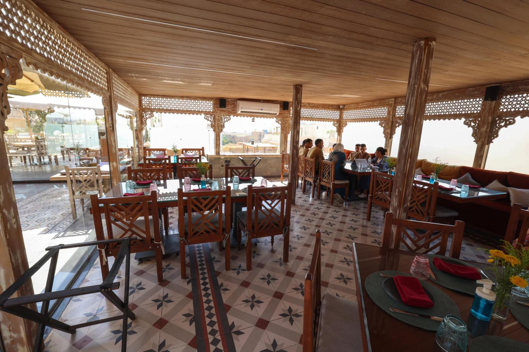 Onyx Pyramids Boutique Hotel Al Kawm al Akhdar Exterior foto
